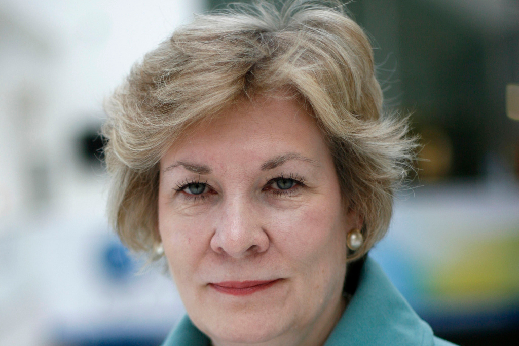 Judith LaRocque named acting CRTC chair for 4-month term