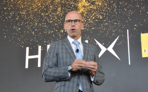 Quebecor's Pruneau steps down 