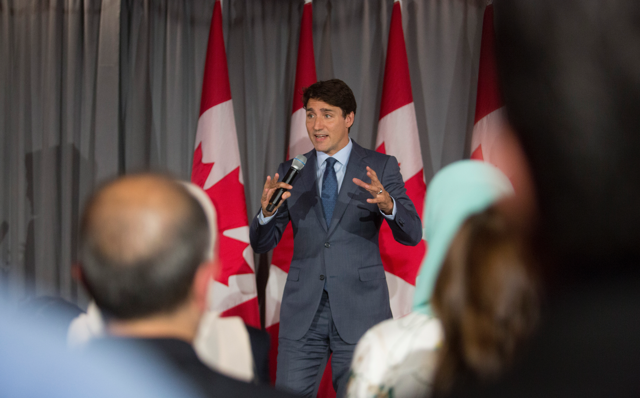 Liberals, Conservatives promise new rules for Netflix
