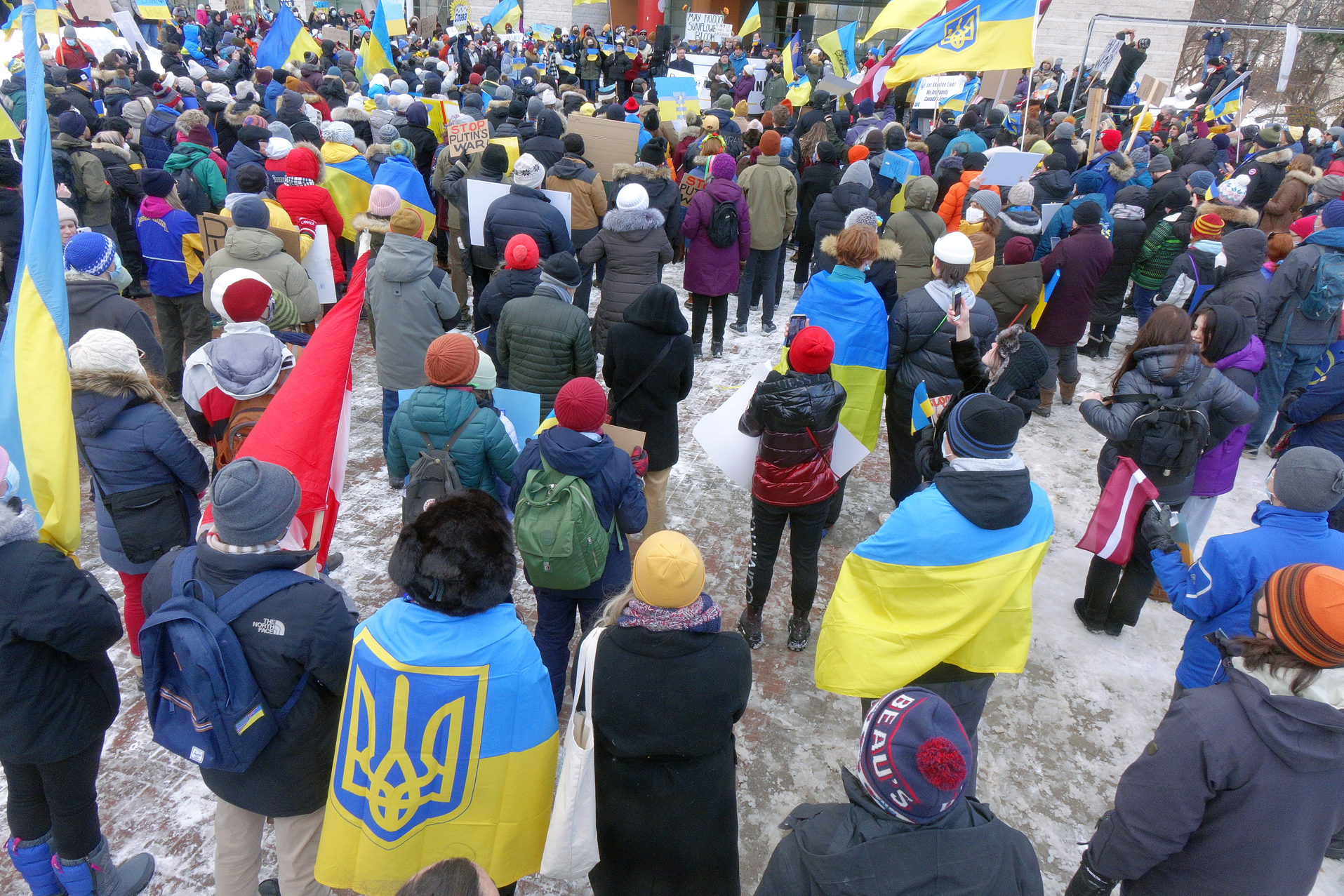 Gov. to ask CRTC to stop RT broadcasts over Ukraine invasion