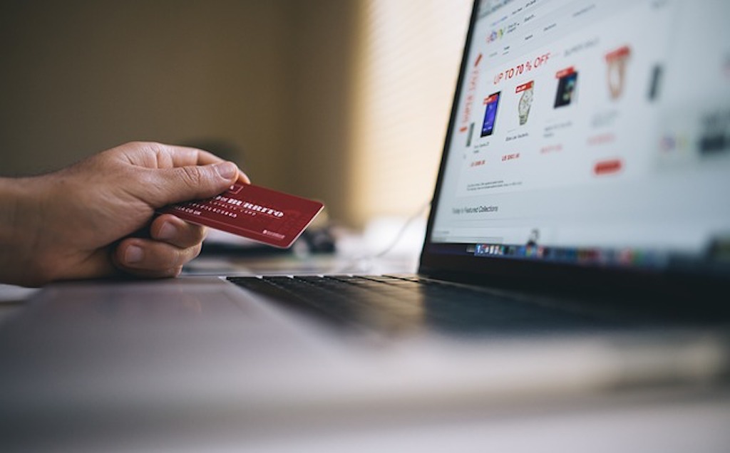 Telus abandons credit card surcharge