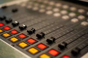 CRTC defers radio filings for two years to focus on Online Streaming Act