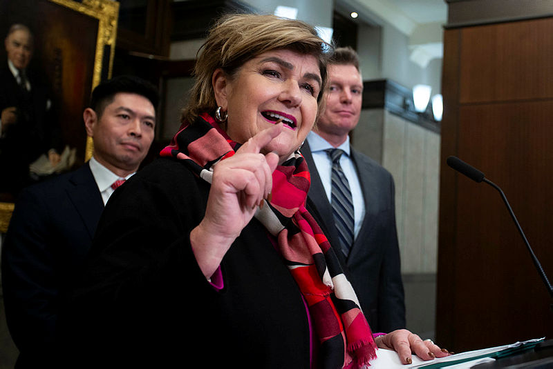 Feds and Alberta spend $112 million on broadband deployment