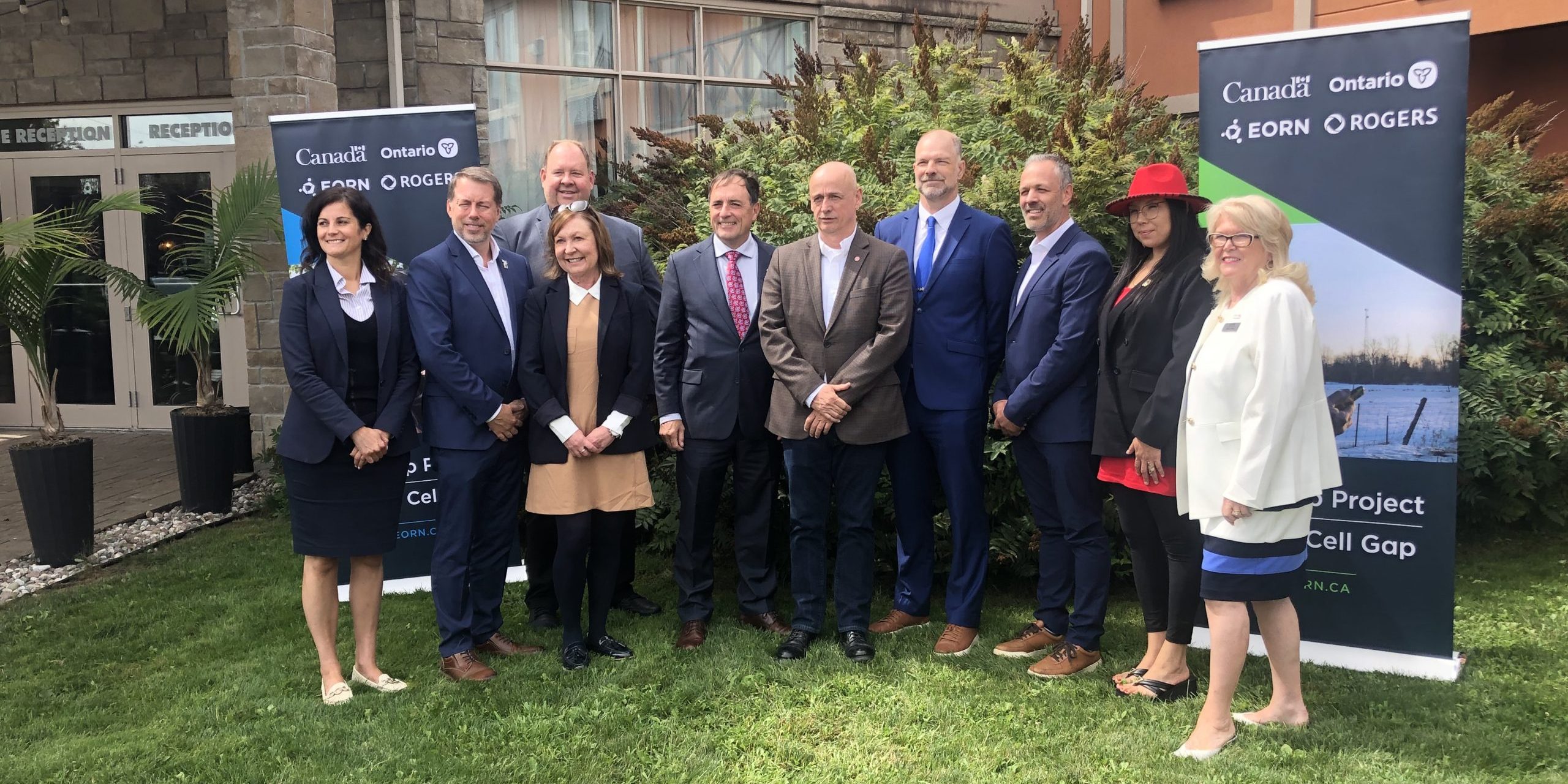 Rogers, municipal leaders celebrate completion of cell project in Eastern Ontario Rogers, municipal leaders celebrate completion of cell project in Eastern Ontario